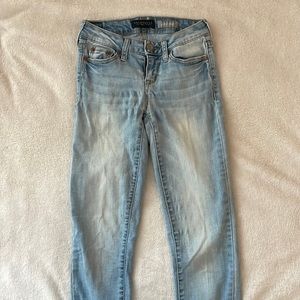 Aéro Postale Lightwashed Jegging or skinny Jeans